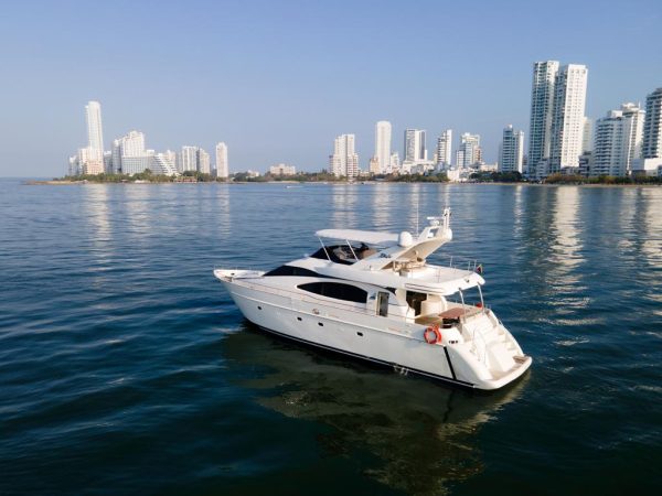 Azimut 70 pies