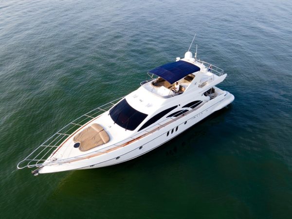 Azimut 62 Pies
