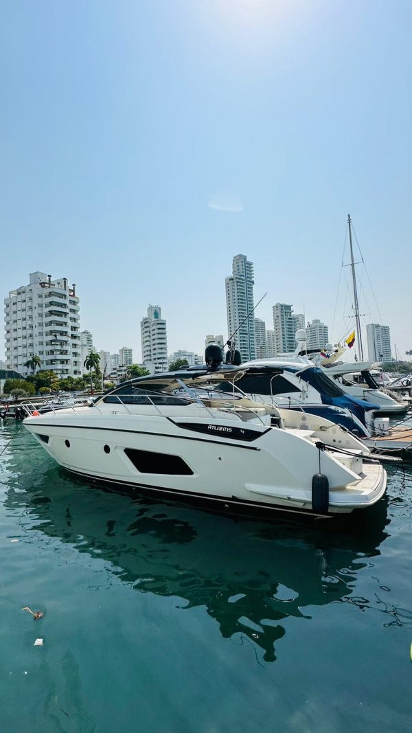 Atlantis 44